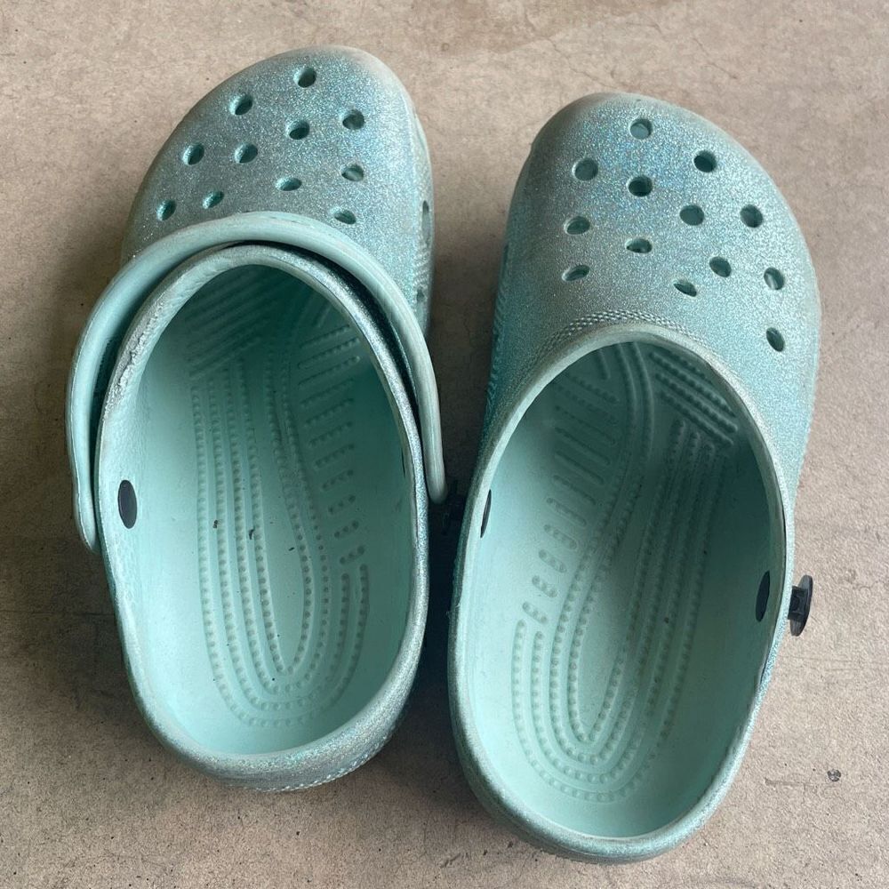 Crocs size 2   - Picture 2 of 3